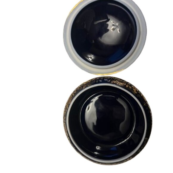 Limoges France Gilt Cobalt Porcelain Round Trinket Box - Picture 3 of 3